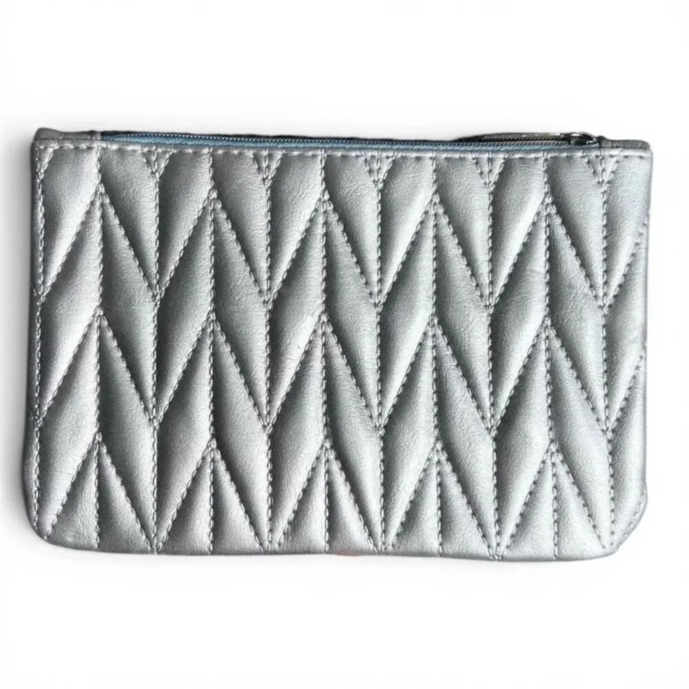 New Ipsy Glam Bag Silver Metallic Chevron Summer Makeup Accessory Bag